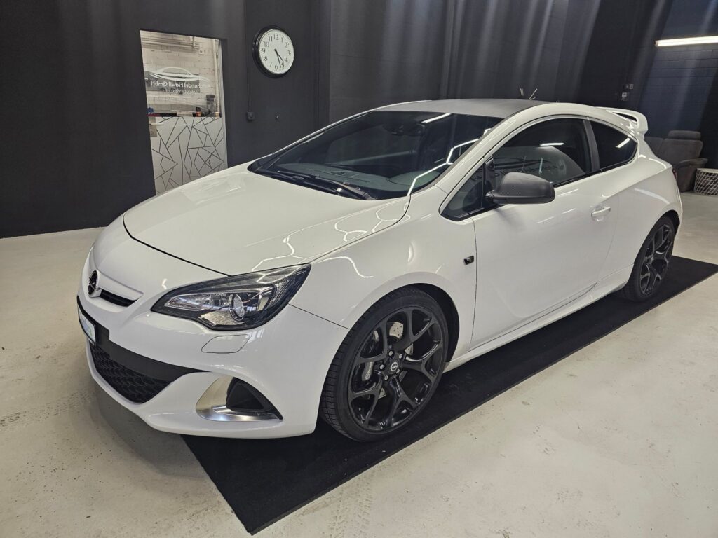 OPEL Astra GTC 2.0 Turbo OPC – 280 CV