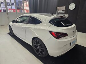 OPEL Astra GTC 2.0 Turbo OPC – 280 CV