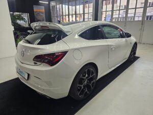 OPEL Astra GTC 2.0 Turbo OPC – 280 CV