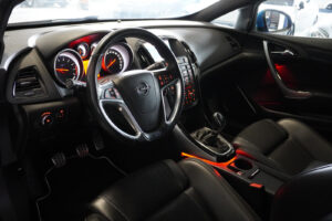 Opel Astra OPC 2.0 Turbo – 280 CV